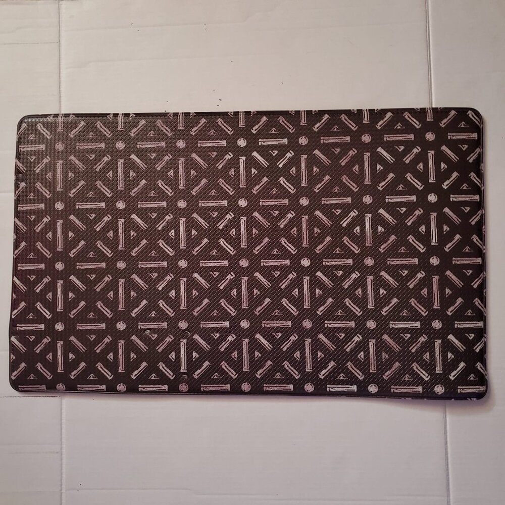 Tommy Bahama Printed Polyvinyl Chloride Fatigue-Resistant Mat 18x30 Black/Brown